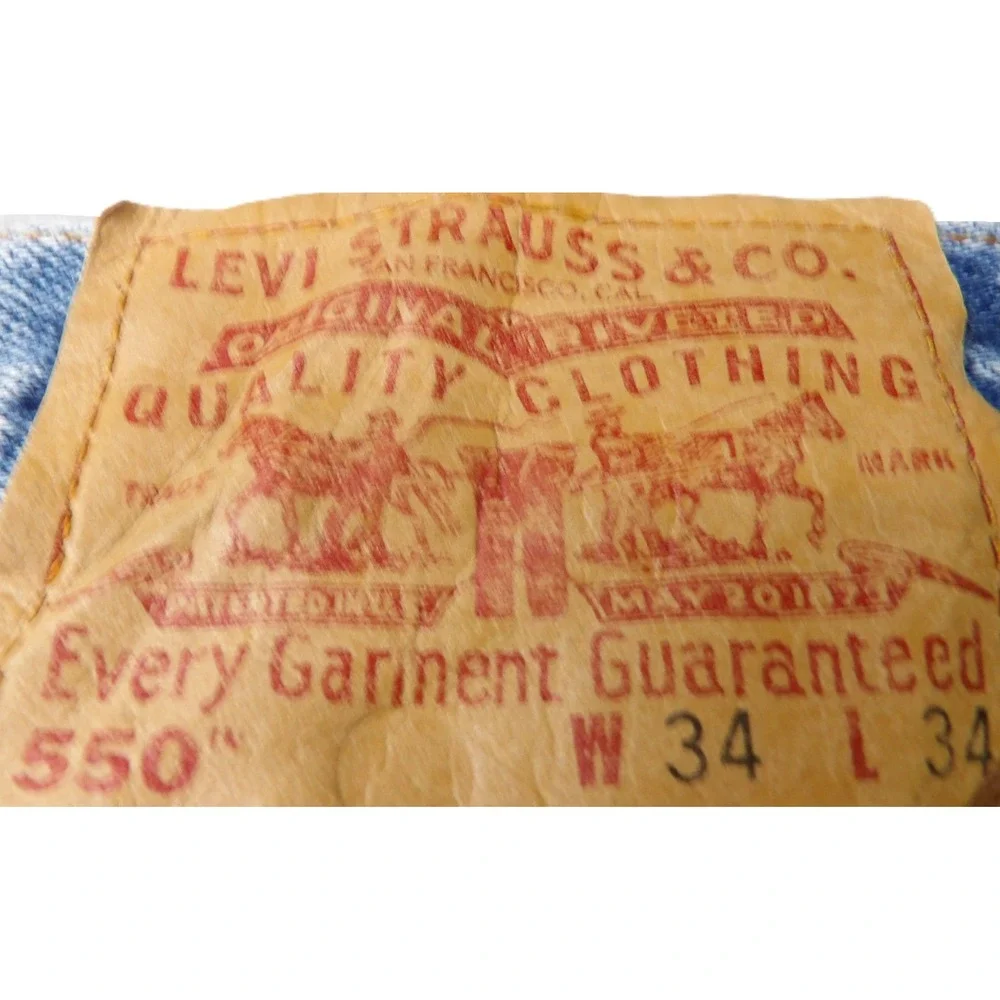 VTG 90s Levis 550 Jeans Men W34 L34 Made USA Light Wash Relaxed Tapered Leg Blue